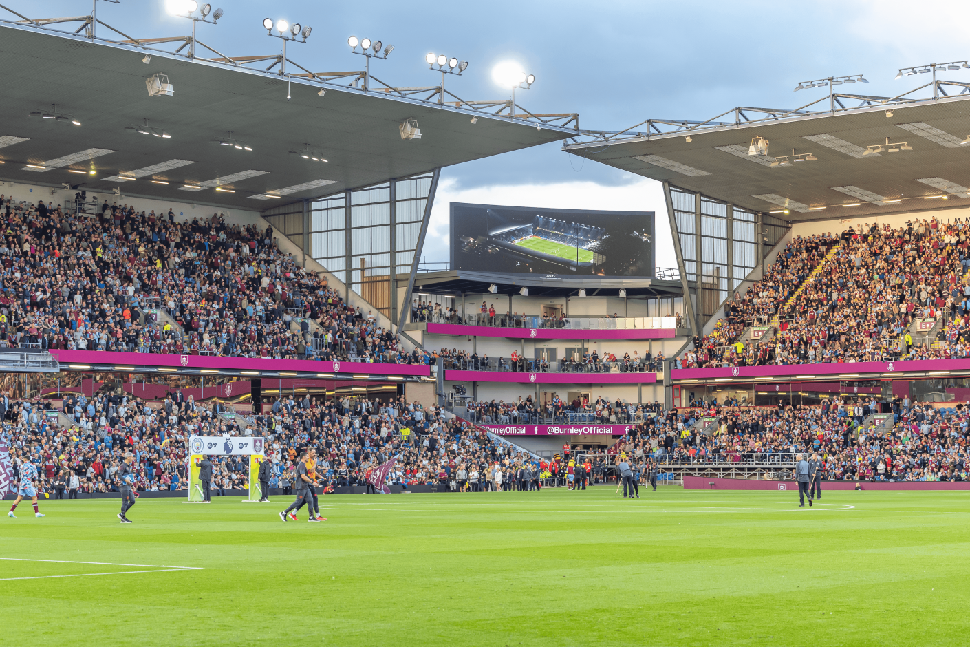 side-imageBURNLEYFC