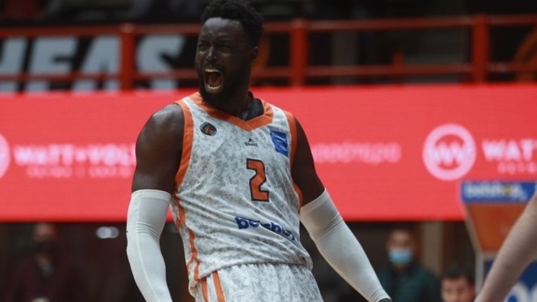 AX Armani Exchange Milan announced that it has signed guard Jerian Grant to two-year deal. Milan inserts Grant into backcourt. And here's some more text - oh my, 4 lines